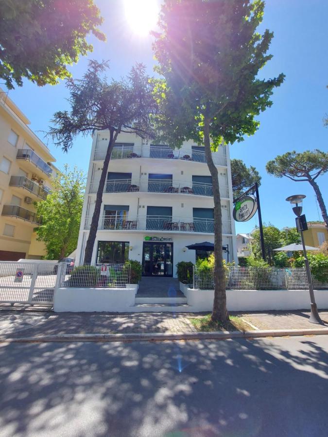 Hotel Senza Pensieri 리치오네 외부 사진