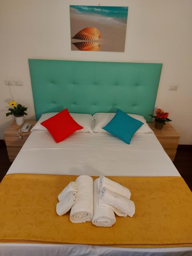 Hotel Senza Pensieri 리치오네 외부 사진
