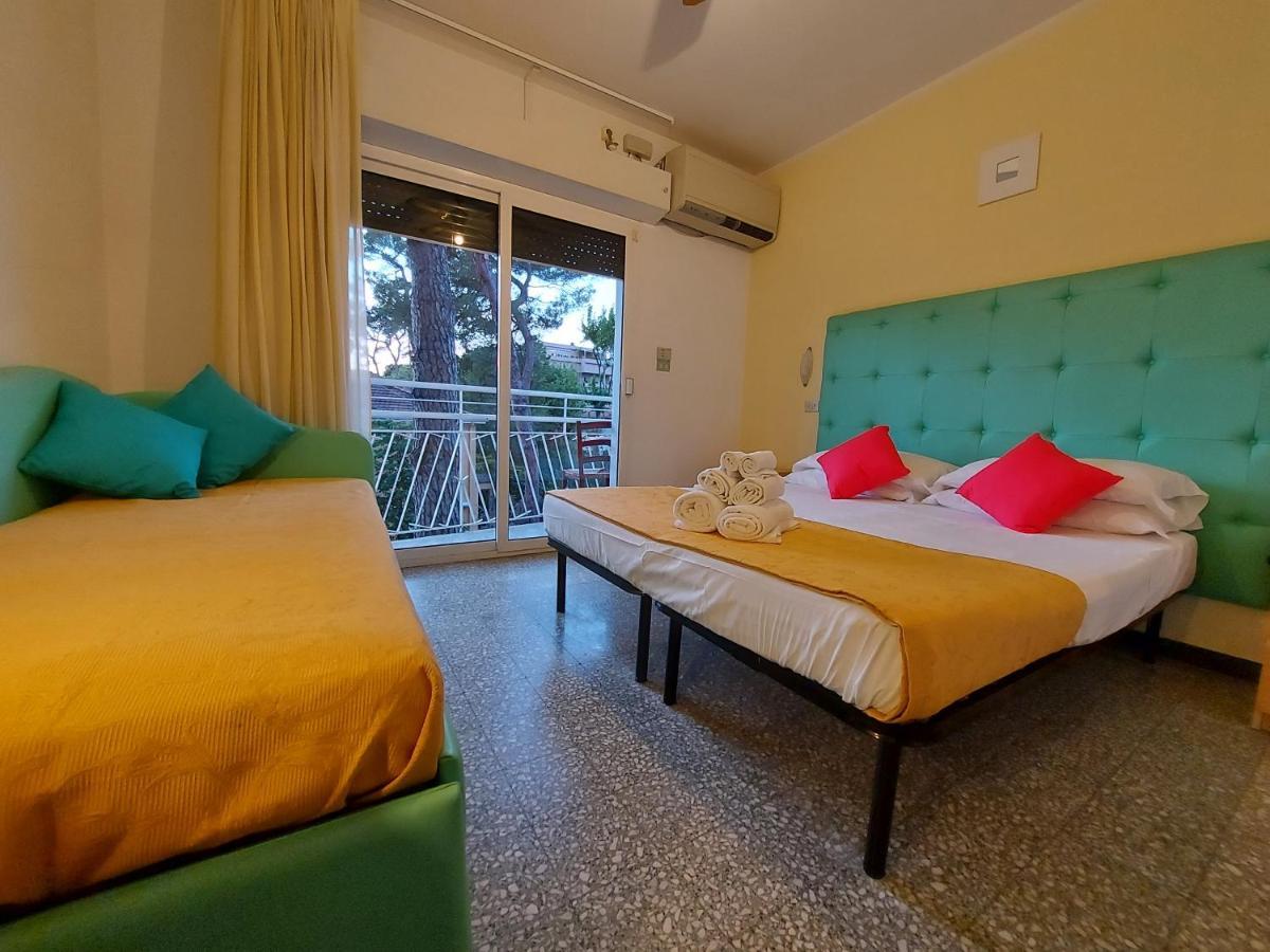 Hotel Senza Pensieri 리치오네 외부 사진