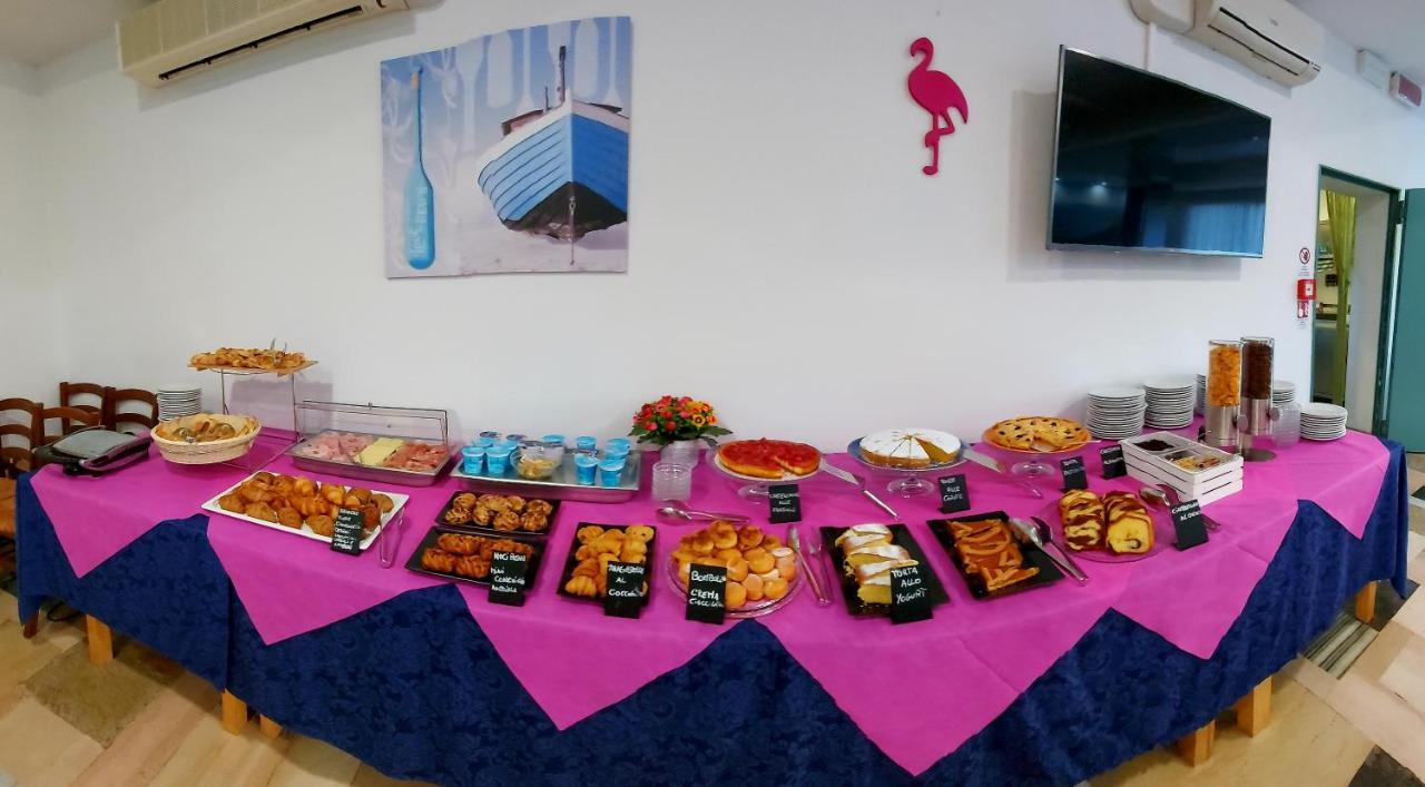 Hotel Senza Pensieri 리치오네 외부 사진