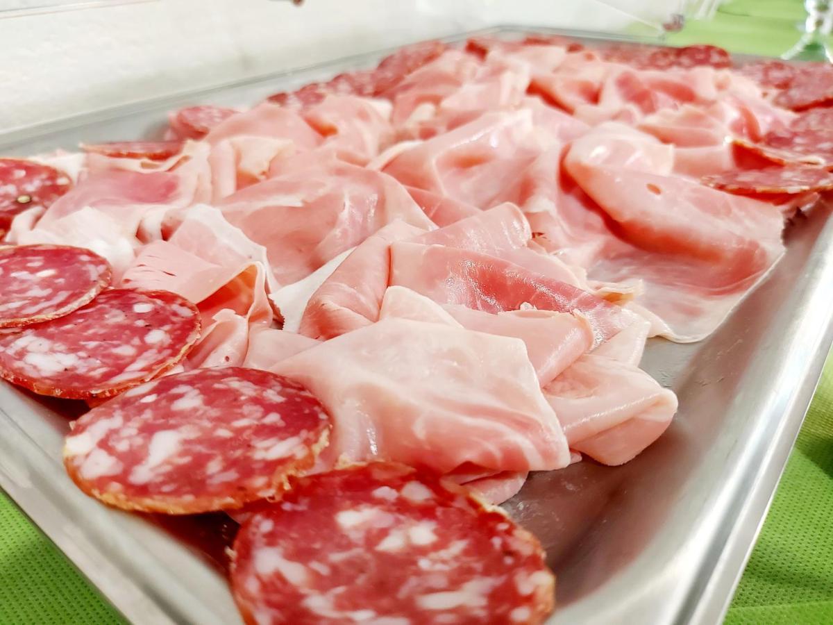 Hotel Senza Pensieri 리치오네 외부 사진